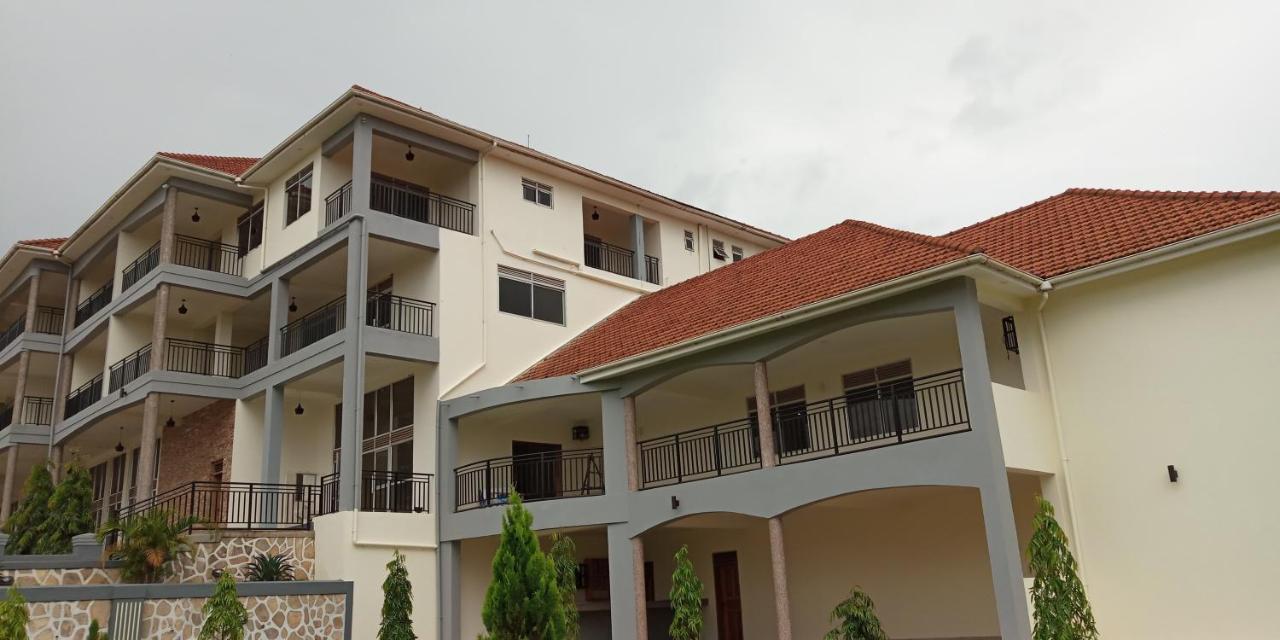 Eka Hoima Hotel Exterior foto